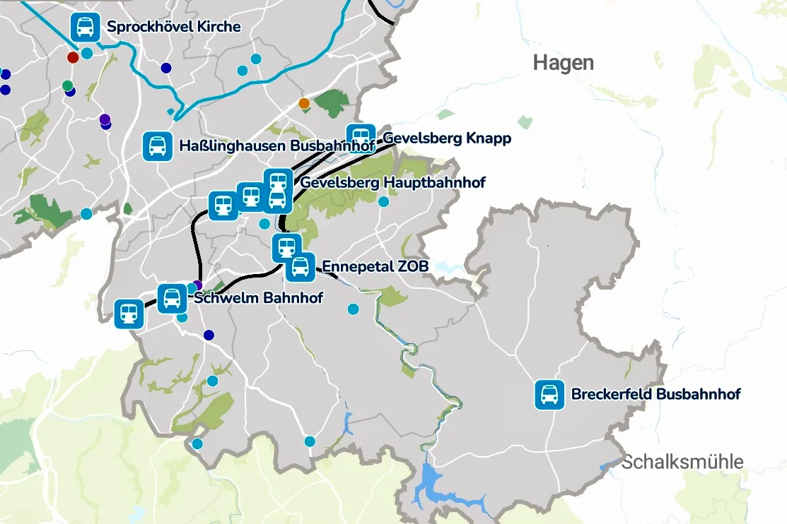 Karte des Ennepe-Ruhr-Kreises mit eingezeichneten Haltestellen und einer blauen Linie, die eine Busroute darstellt. Die Haltestellen sind mit Namen wie „Sprockhövel Kirche“, „Gevelsberg Hauptbahnhof“ und „Schwelm Bahnhof“ beschriftet.