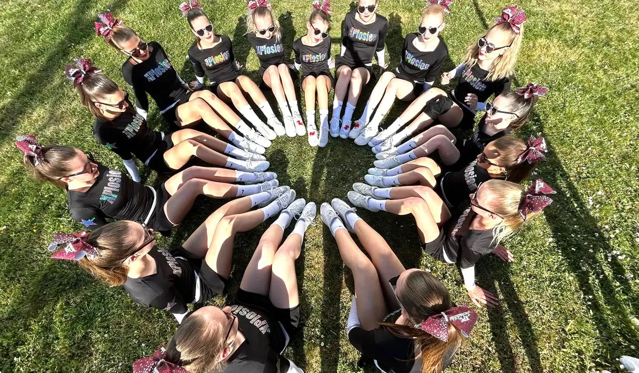Cheerleaderinnen des Teams