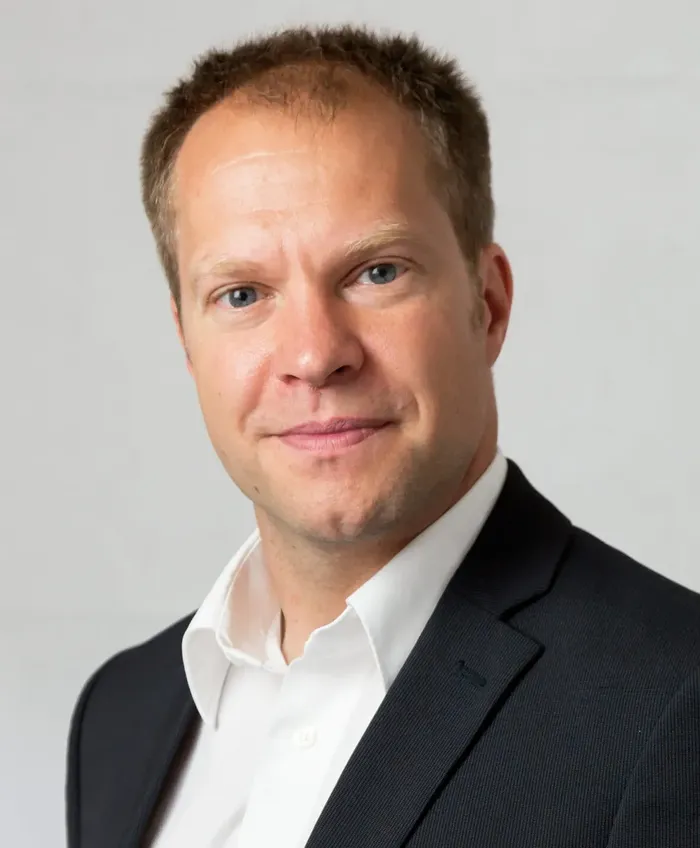Porträt von Alexander Bange, Pressesprecher des Märkischen Kreises.