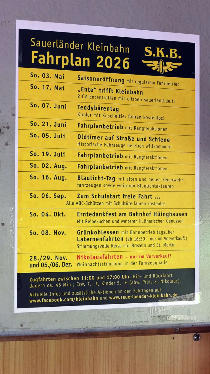 Fahrplan der Sauerländer Kleinbahn für das Jahr 2026 mit verschiedenen Veranstaltungen und Sonderfahrten.